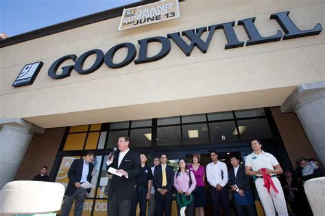 SANTA ANA, Calif. – October 19, 2022 – Goodwill of Orange County today opened the doors to its newly refreshed and modernized flagship store in Santa Ana. A celebration was held to commemorate the reopening with a ribbon cutting ceremony, a mariachi band playing live music, gift card giveaways to the line of guests awaiting the …