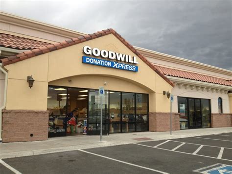 Goodwill reno. This is a review for a donation center business in Reno, NV: "This location has a side-by-side Goodwill Store and Goodwill Outlet. The Goodwill Store was nice, normal, had changing rooms & shopping carts and adequate staff. The staff has put in an above-average effort to organize the items nicely. The Goodwill Outlet is the pay-by-the-pound ... 