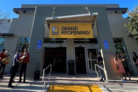 Goodwill santa ana. Get more information for Goodwill of Orange County in Santa Ana, CA. See reviews, map, get the address, and find directions. ... Santa Ana, CA 92704 Opens at 9:00 AM ... 