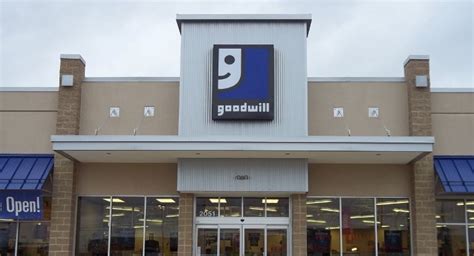 Goodwill wisconsin dells wi. Address. 1800 Appleton Rd., Menasha, WI 54952. Phone: Retail Store and Training Center: 920-731-6605; Goodwill Community Campus: 920-731-6601 