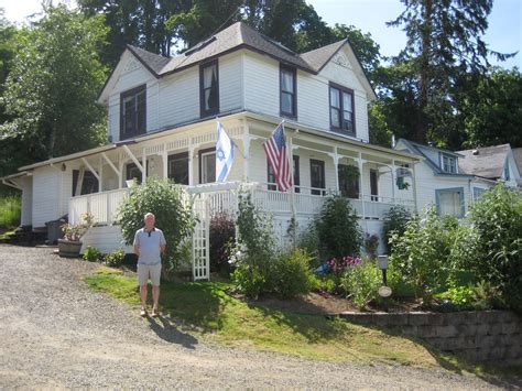 Goonie house. A Goonies superfan loved the movie so much that he bought the house where it was made. The owner gave KGW's Devon Haskins a tour.READ MORE: https://www.kgw.c... 