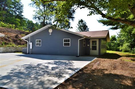 2 beds, 1 bath, 1272 sq. ft. house located at 2701 Goose Gap Rd, Sevierville, TN 37876 sold for $250,000 on Sep 6, 2022. MLS# 1201718. Convenient location on this 2 bed and 1 bath farm house with b.... 