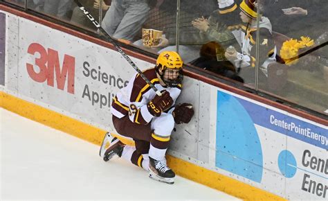 Gophers Cooley, Knies among Top 10 Hobey Baker finalists