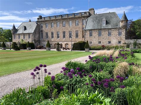 Gordonstoun - Gordonstoun welcomes a cosmopolitan blend of young people from over 40 countries who enjoy learning in small teaching groups on the school’s seventeenth-century estate. There are several reasons why Gordonstoun is a unique boarding school for children aged 4–18. Firstly, students don’t just learn in the classroom.