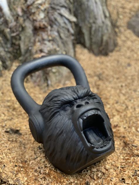 Gorilla kettlebell. Aug 31, 2020 · This is a step-by-step super detailed progression/tutorial for the kettlebell Gorilla Cleans. These are one of my favorites to program for HIIT, EMOMs, and o... 