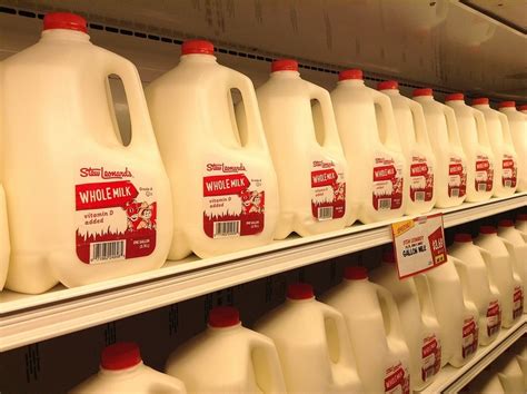 Got milk in school? Farmers fight health advocates over the creamy ‘whole’ variety