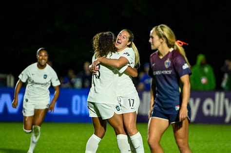 Gotham advances to NWSL semifinal with 2-0 win over Courage