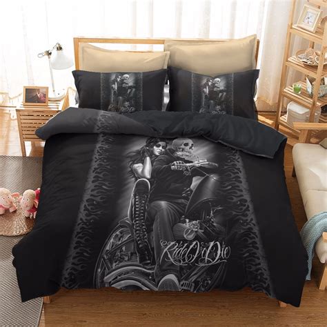 Gothic bedding king size. Nothing beats a good night's sleep and our bedding will help you get just that. Made from the highest quality fabrics, including 100% cotton, duck down, satin and silk, our extensive range features everything you need in a number of prints and colours. It comes in single, double, king size and superking sizes so, however big or small your bed ... 
