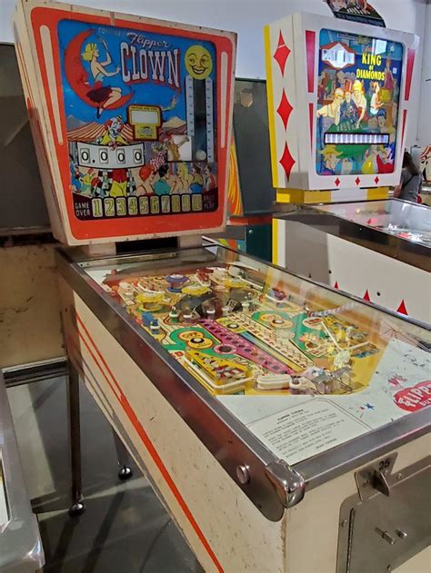 Gottlieb Flipper Clown Pinball Machine Pinball Machines