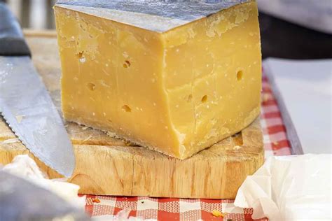 Gouda cheese taste. Made from cow milk, Gouda cheese is semi-hard and has various flavor notes - dense, caramelized, and aromatic with hints of nuts in it, which makes it taste sweeter and creamy. The taste depends ... 