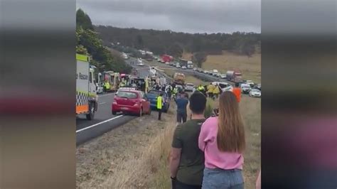 Goulburn accident today facebook.  Read more https://bit.  Please avoid this ...
