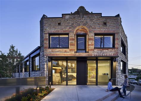 19 апр. 2016 г. ... ... Kansas. Source by Gould Evans. Lawrence Public Library Expansion Photo © Mike Sinclair. Location: Lawrence, Kansas city, USA Architects: Gould .... 