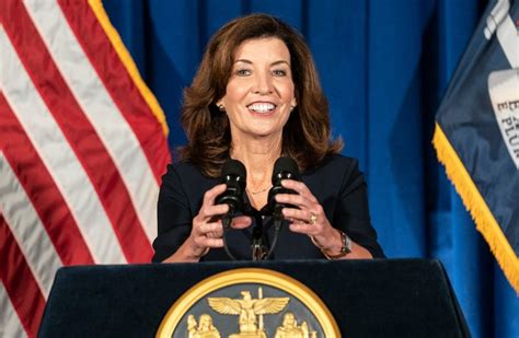 Gov. Hochul announces new customer protection law