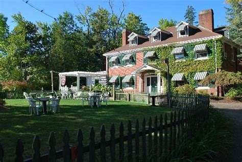 Governors inn rochester nh. The Governor's Inn. 99 reviews. #1 of 2 B&Bs in Rochester. 78 Wakefield St, Rochester, NH 03867-1921. Write a review. Check availability. View all photos ( 34) Traveller (34) 