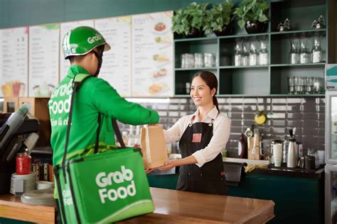 Grab food tphcm.  S&aacute;ng gặp 1 bạn chạy Grab 19 tuổi Hỏi ...