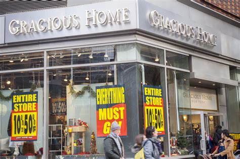 Gracious home. For Gracious Home, the news is at least partially ironic — at one time, the store took up the entire Third Avenue frontage, from East 70th to 71st streets, and spanned over 40,000-square-feet. 