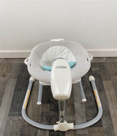 Graco Soothe 'N Sway Baby Swing. Only used about a dozen times.. 