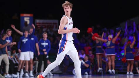 Gradey Dick is a 6’8″ freshman guard from Wichita, Kansas. The young sharpshooter has been moving up draft boards lately. Will the 19-year-old be a lottery pick? Gradey Dick 2023 NBA Draft Profile. 