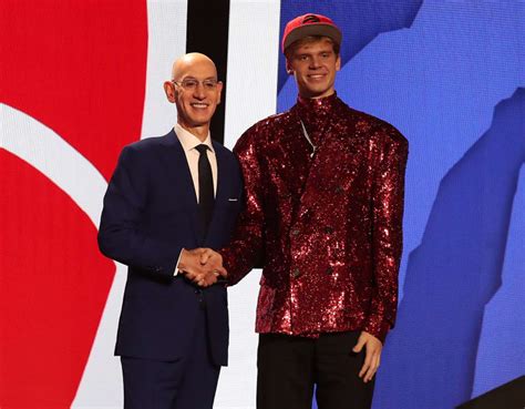 Gradey dick rivals. The Toronto Raptors used the No. 13 pick in the 2023 NBA Draft to select Kansas wing Gradey Dick in a move that was clearly done to improve the team’s 3-point shooting. Rather than drafting for ... 