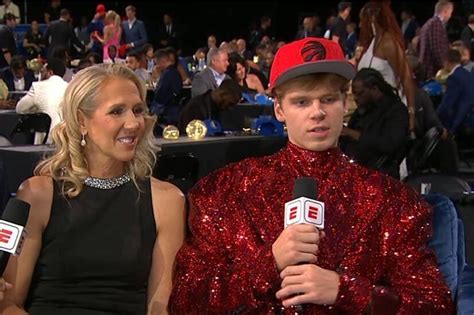 Grady dicks mom. Mar 25, 2022 · Gradey Dick, a high school senior from Wichita, Kansas, has been named the Gatorade Boys Basketball National Player of the Year.He has committed to playing at Kansas. He joins Jayson Tatum, Karl ... 