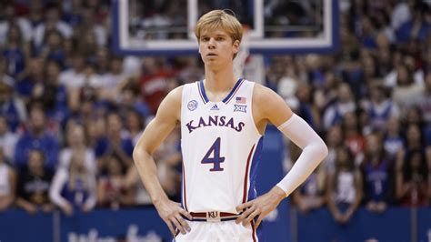 Kansas wing Gradey Dick is declaring for the NBA Draft following a st