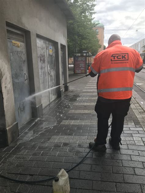 Graffitien poisto - Töhrintää vastaan jo 25 vuoden ajan - TCK.fi