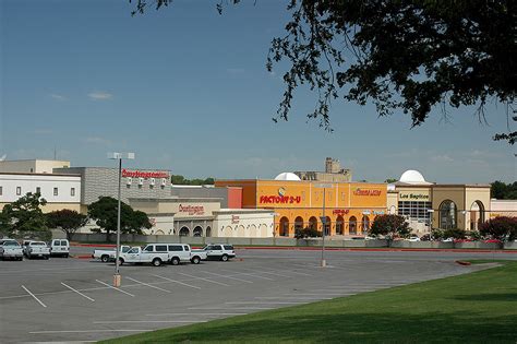 Get more information for La Gran Plaza de Fort Worth in Fort Worth, TX. See reviews, map, get the address, and find directions. Search MapQuest. Hotels. Food. Shopping. …. 