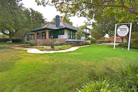 Granbury Gardens Bed & Breakfast