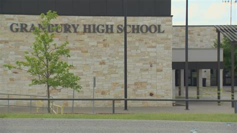 Granbury High School is an above average, public school located in GRANBURY, TX. It has 2,088 students in grades 9-12 with a student-teacher ratio of 14 to 1. According to state test scores, 38% of students are at least proficient in math and 51% in reading. Compare Granbury High School to Other Schools. granburyisd.org.. 