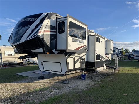 Grand Design MOMENTUM 376TH RVs for Sale - RVTrader.com