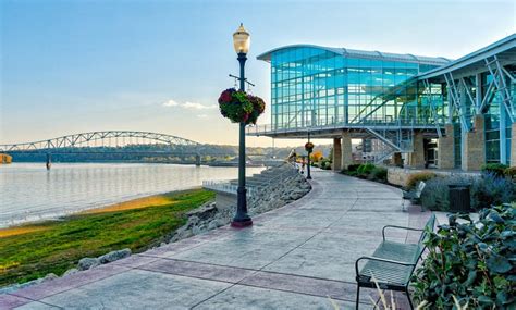 Grand Harbor Resort and Waterpark Dubuque - Groupon