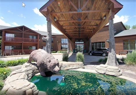 Grand bear resort. May 21, 2019 · Plenty of food options. They offer a breakfast buffet on Saturday and Sundays at Jack’s Place located just on-site. ( adult – $9.95, Children under 11 – $6.95) Since we happened to be visiting during Mother’s Day weekend we even tried their Mother’s Day Brunch. If you’re in a pinch, Jack’s Place also offers pizza. 