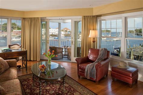 Grand harbor inn. 14 Bay View Landing Camden Maine 04843. grandharborinn@bayviewcollection.com. Offering a wealth of thoughtful amenities, the exclusive Grand Harbor Inn delivers an … 