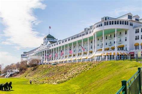 Grand hotel in mackinac. Package Includes: Grand Hotel Accommodations. Full American Dining Plan. All Resort Amenities. Complimentary admission to the Richard and Jane Manoogian Mackinac Art Museum. The Grand Flexible Rate is also available by calling Grand Hotel Reservations at 1-800-334-7263. Come enjoy Mackinac Island and the beautiful changing seasons in … 