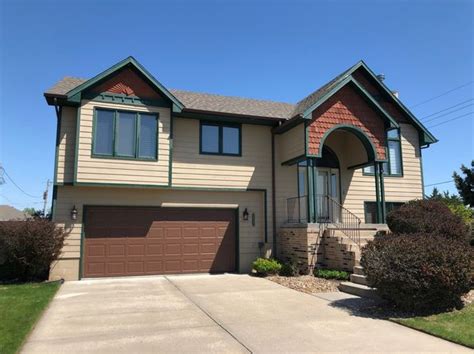  Homes for sale in Grand Island, NE with garage 2 or more. 46. Homes. Brokered by Berkshire Hathaway HomeServices Da-Ly Realty. new open house 5/5. Virtual tour available. House for sale. $299,900. . 