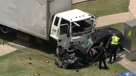 Oct 10, 2020 · One woman is dead, and four others are injured following a multi-vehicle crash in Grand Prairie, police say. According to the report, around 8 p.m. Thursday, two vehicles were in disabled in the ... 