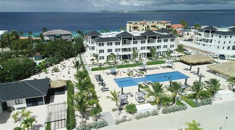 Stunning and exclusive resort with luxury new-build holiday villas and apartments in the populair area of Belnem- Kralendijk Bonaire. Dutch CarribeanTop inte.... 
