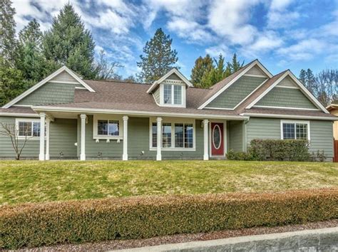 Grants pass oregon homes for sale. Quiet, safe and just minutes to tow. $86,000. 2 beds 1.5 baths 672 sq ft. 5076 Leonard Rd #9, Grants Pass, OR 97527. ABOUT THIS HOME. 55 Community - Grants Pass, OR home for sale. Very roomy 3 bedroom, 2 bath, 1,337 sq. ft. manufactured home on corner lot in a 55 + community. Rent space is among the lowest in town - $670.00/month. 