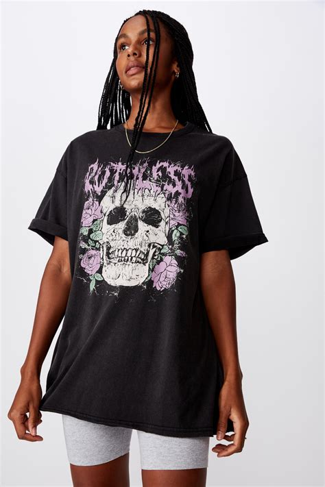 Graphic oversized tees. $38.00. Monki oversized graphic T-shirt in off white and lilac. $18.99. Selling fast. ASOS DESIGN Disney oversized unisex tee in off white with Mickey Mouse graphic prints. … 