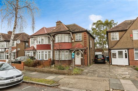 Grasmere Avenue, Wembley, HA9 8TW - 192.com