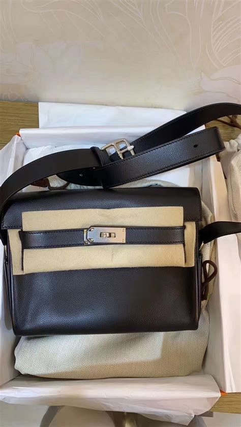 Gray Kelly Messenger Haikou