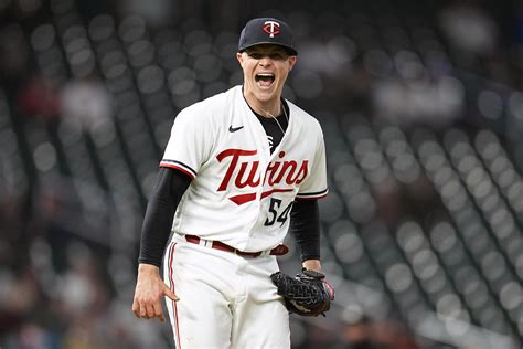 Gray goes 7, Gallo homers to help Twins beat Yankees 6-1