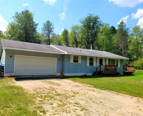 Grayling mi real estate. Maxwell Wierda Terraquest Real Estate & Land Company. $179,900. Land. 2889 N Manistee River Rd, Grayling, MI 49738. 3 Bedroom, 2 Bathroom home built in 2007 with an open concept floor plan! Master suite is massive and located on the opposite side of the home as the other two bedrooms. 