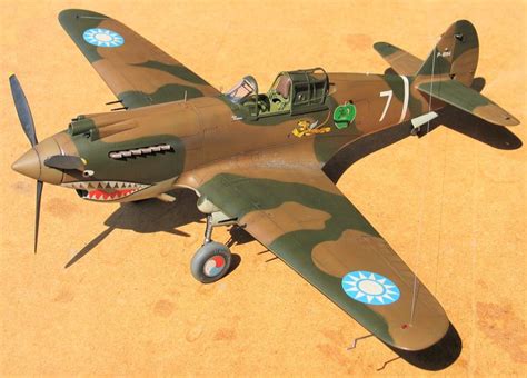 Great Wall Hobby 1/32 Curtiss Hawk 81/P-40B