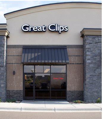 As a franchisee-owned and operated local hair salon, we challenge ourselves and our customers to give back to the local Merriam community through programs like Clips of Kindness® and by showing support for various philanthropic organizations. Visit your local Great Clips hair salon conveniently located on 5724 Antioch Rd in Merriam, KS..