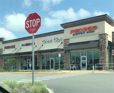Great clips wildwood. Apply for Hair stylist - wildwood (Part-time) in Wildwood, MO. Great Clips is hiring now. Discover your next career opportunity today on Talent.com. Search jobs ... Join a locally owned Great Clips® salon, the world’s largest salon brand, and be one of the GREATS! 