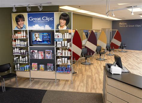 Hairdresser - Woodhaven, MI, United States - Great Clips. ... Join a locally owned Great Clips salon, the world's largest salon brand, and be one of the GREATS Whether you're new to the industry or have years behind the opportunities await. Bring Your Skills and We'll Provide*:. 