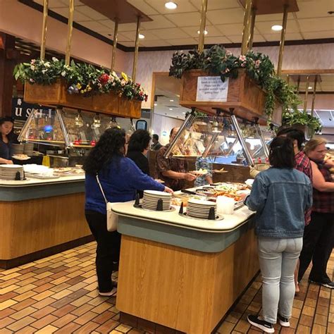 Great moon buffet maplewood. Are you craving a wide variety of delicious food options at an affordable price? Look no further than the Golden Corral buffet. With its extensive menu and reasonable prices, this ... 