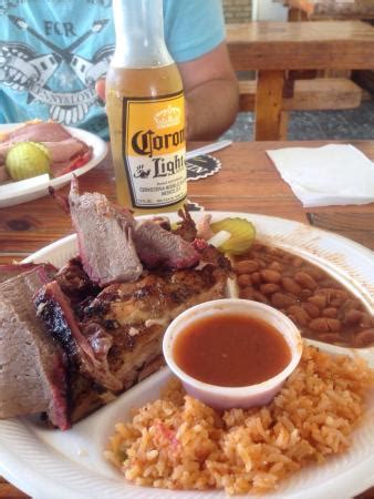 Great road trip BBQ stop! - Review of Davila