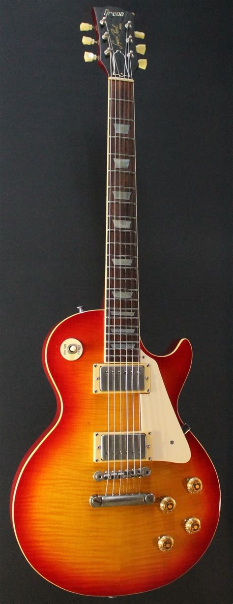 Greco super real.  &Oslash;gruppen best&aring;r af hoved&oslash;erne &Oslash;st- og Vestfal...